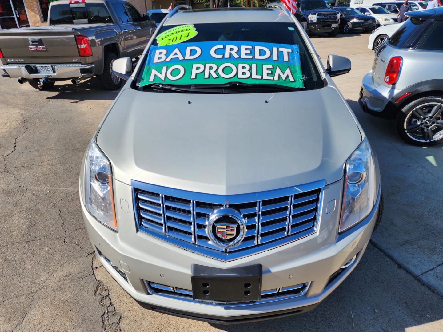 2014 GOLD Cadillac SRX PERFORMANCE COLLECTION (3GYFNCE39ES) , AUTO transmission, located at 2660 S.Garland Avenue, Garland, TX, 75041, (469) 298-3118, 32.885551, -96.655602 - Welcome to DallasAutos4Less, one of the Premier BUY HERE PAY HERE Dealers in the North Dallas Area. We specialize in financing to people with NO CREDIT or BAD CREDIT. We need proof of income, proof of residence, and a ID. Come buy your new car from us today!! This is a Loaded 2014 CADILLAC SRX CO - Photo#8